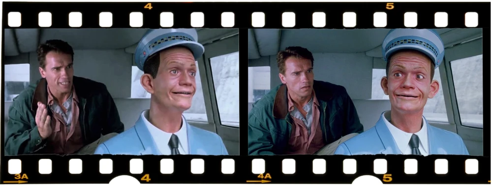 Vůz s robotickým taxikářem se poprvé objevil ve snímku Total Recall.