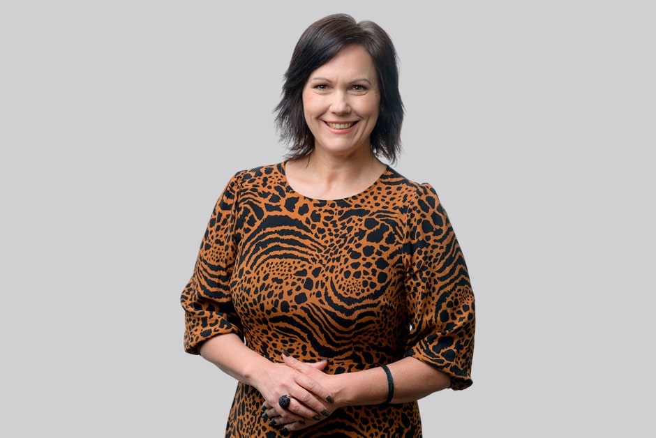 podcast-woman-623c445397e28144202621-min-6462371ab00e2876801680.jpg