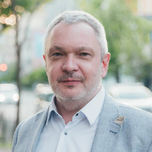 Лектор Олексій Светлічний